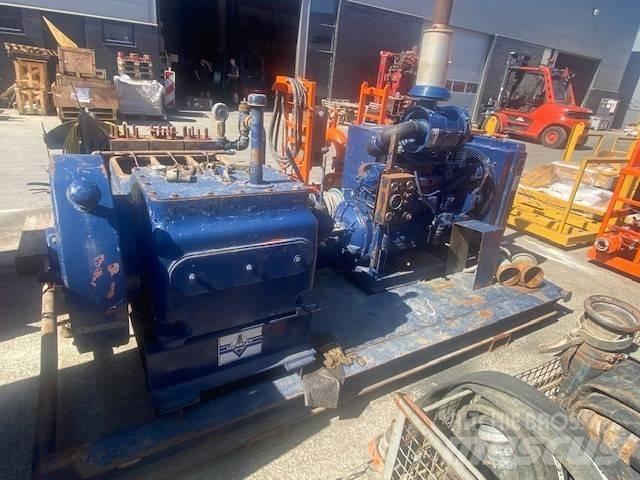 Gardner-Denver TEE Horizontal drilling rigs