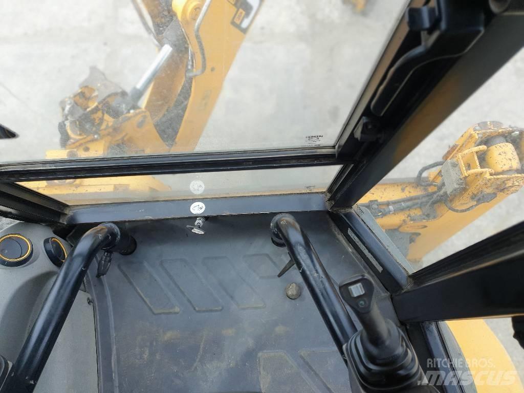 JCB 3 CX compact Backhoe