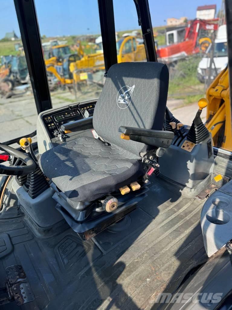 JCB 3 CX Backhoe
