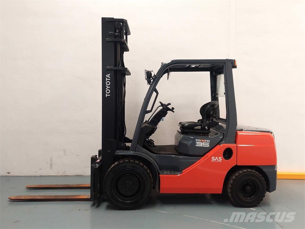 Toyota 52 8FDJF35 Diesel trucks