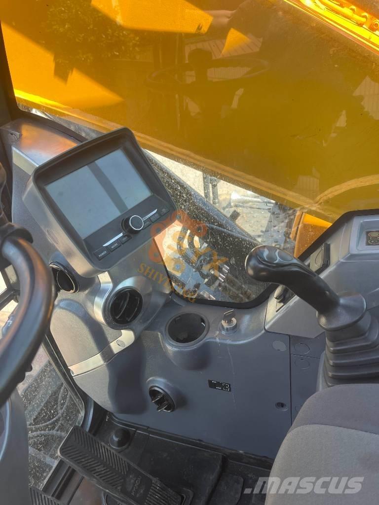 Hyundai R210W-9 Wheeled excavators