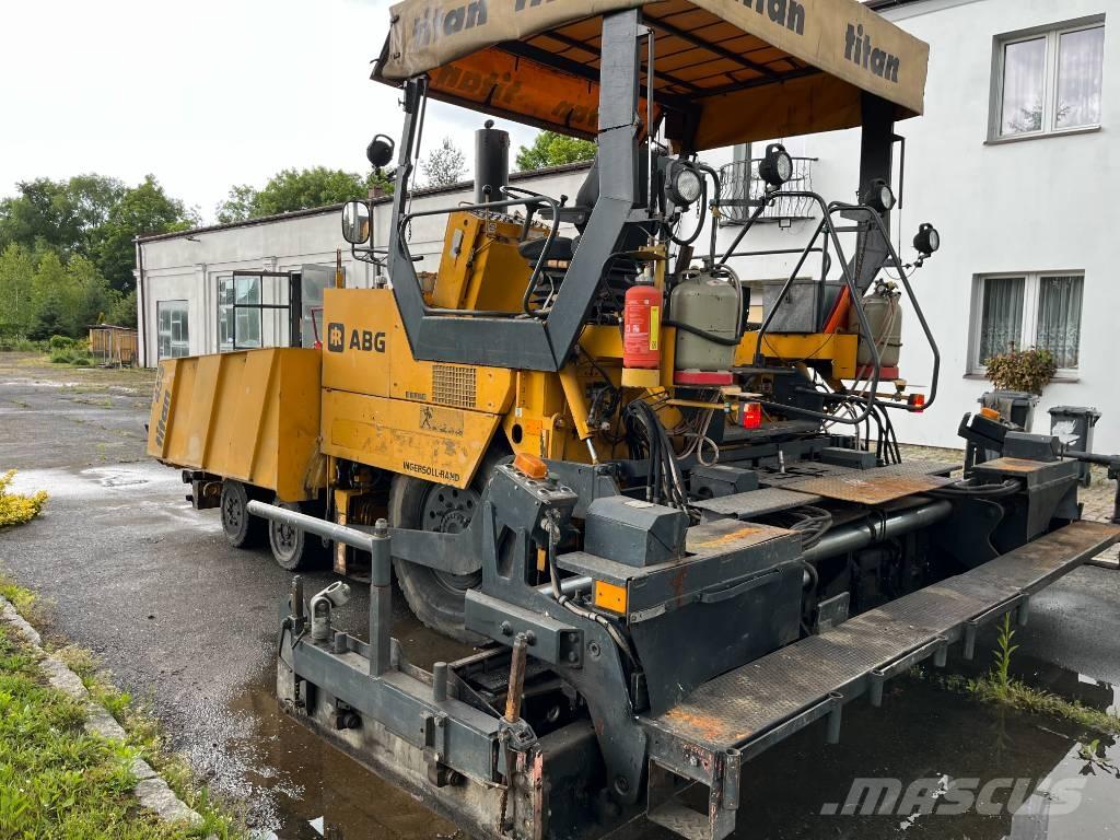 ABG Titan 455 Asphalt pavers