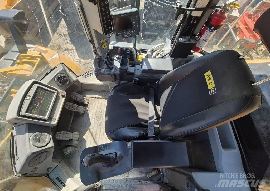 CAT 966M Wheel loaders