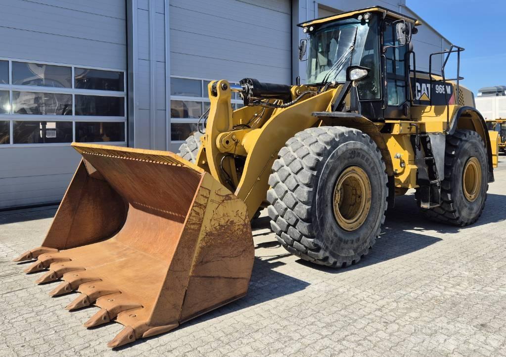 CAT 966M Wheel loaders