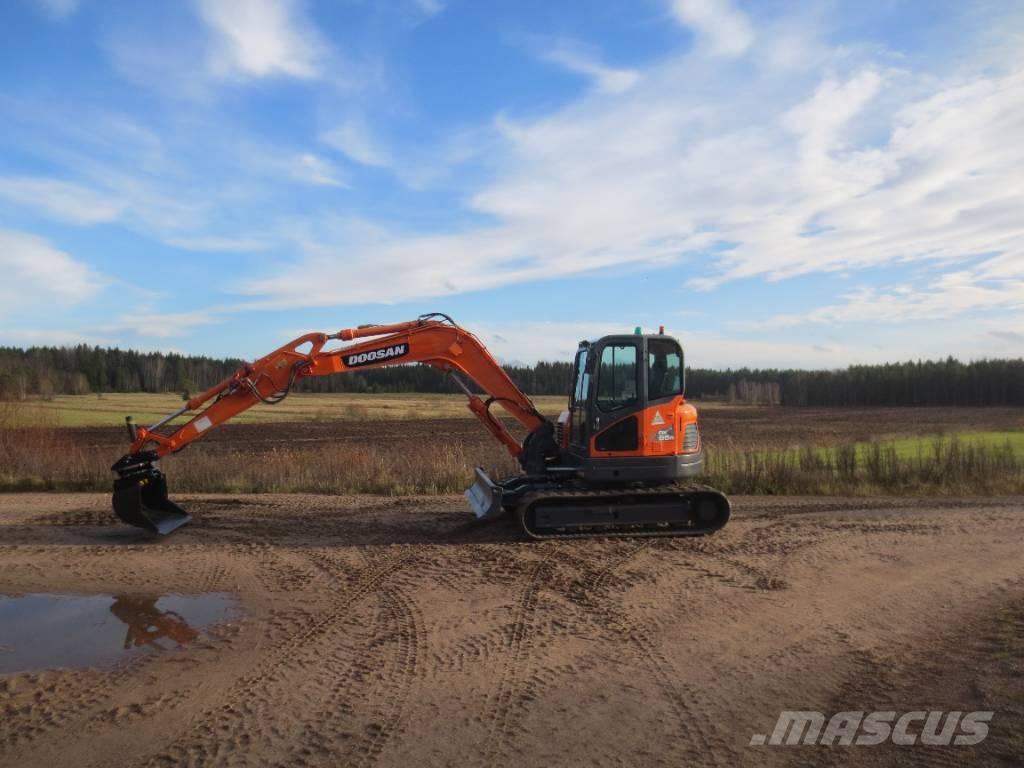 Doosan DX 85 R Mini excavators  7t - 12t