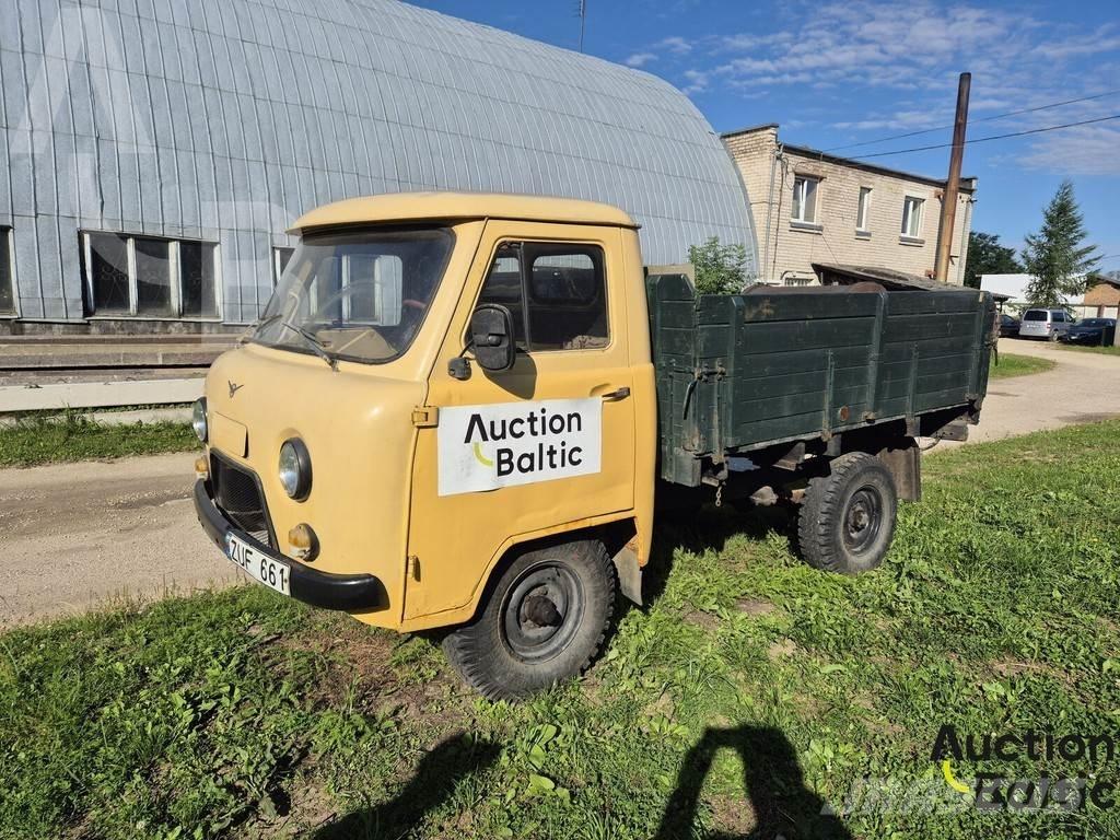  UAZ 3303 Pick up/Dropside