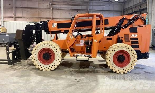 SkyTrak 10054 Telescopic handlers