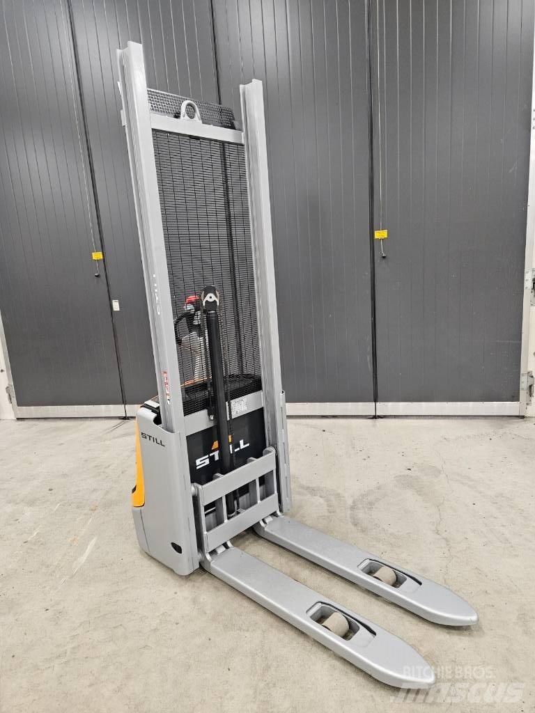 Still EVX 10 Basic Pedestrian stacker
