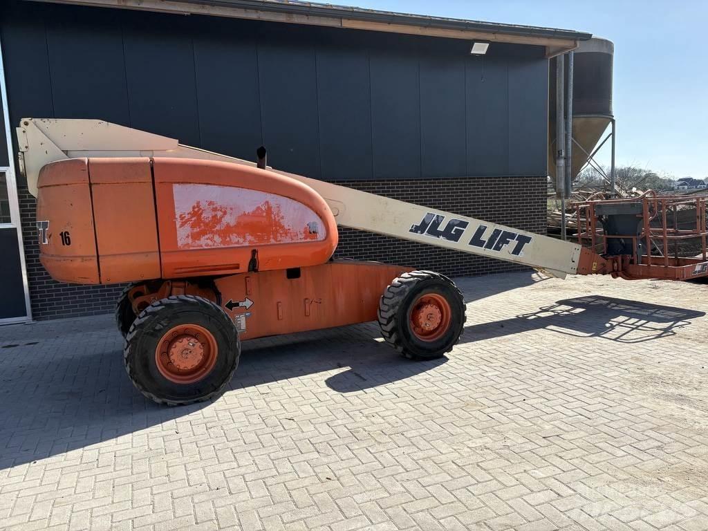 JLG 600s Telescopic boom lifts