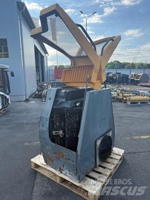 Liebherr L 556 Radiators
