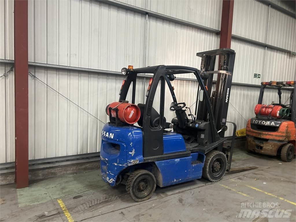 Nissan UD02A20PQ LPG trucks