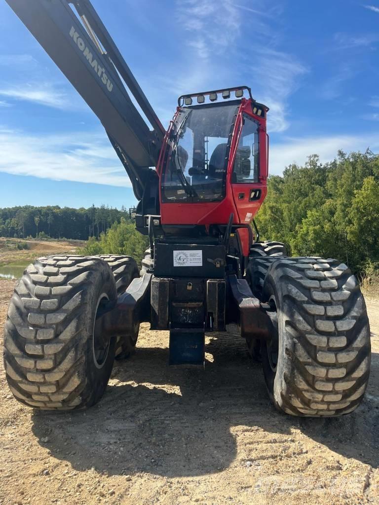 Komatsu 951 Harvesters
