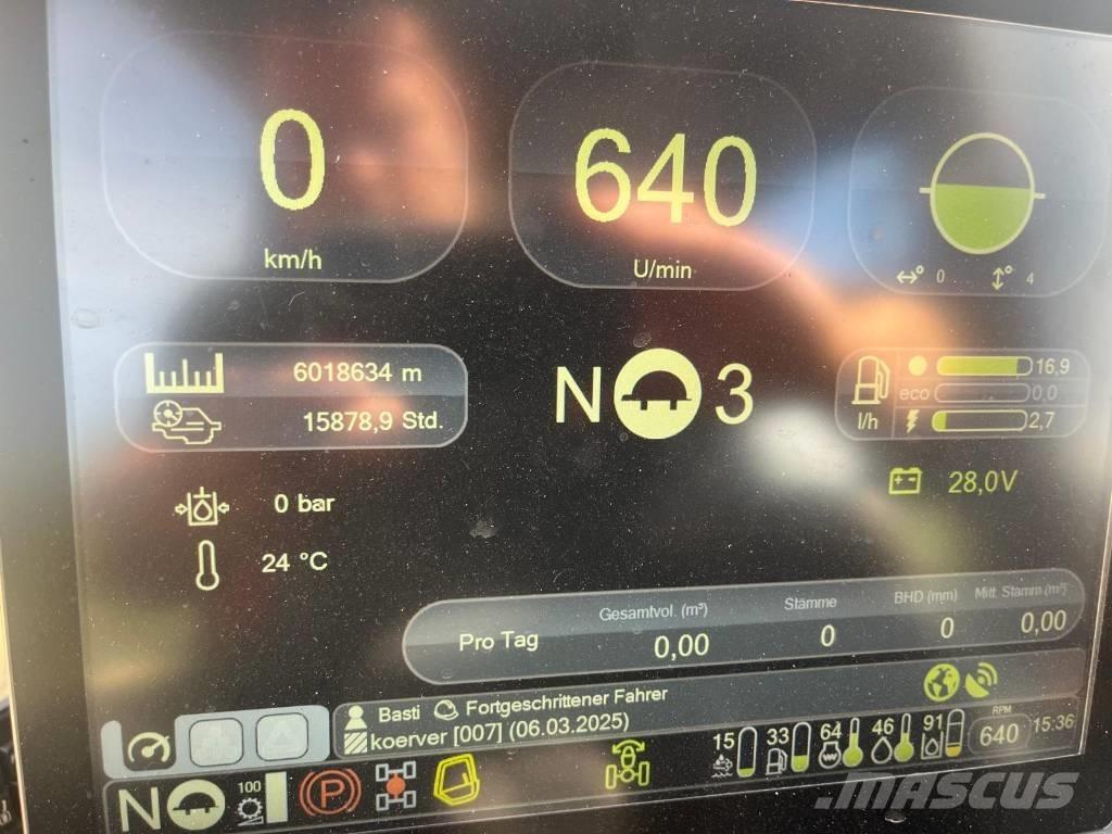 Komatsu 951 Harvesters