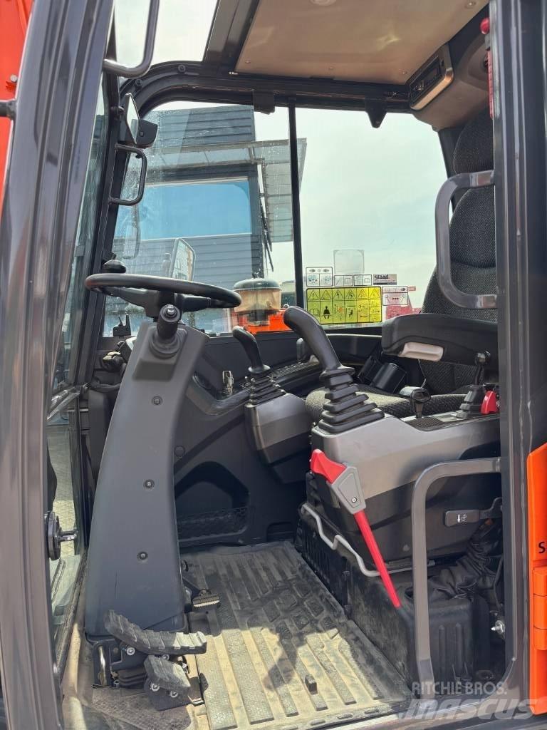 Doosan DX 57 Wheeled excavators