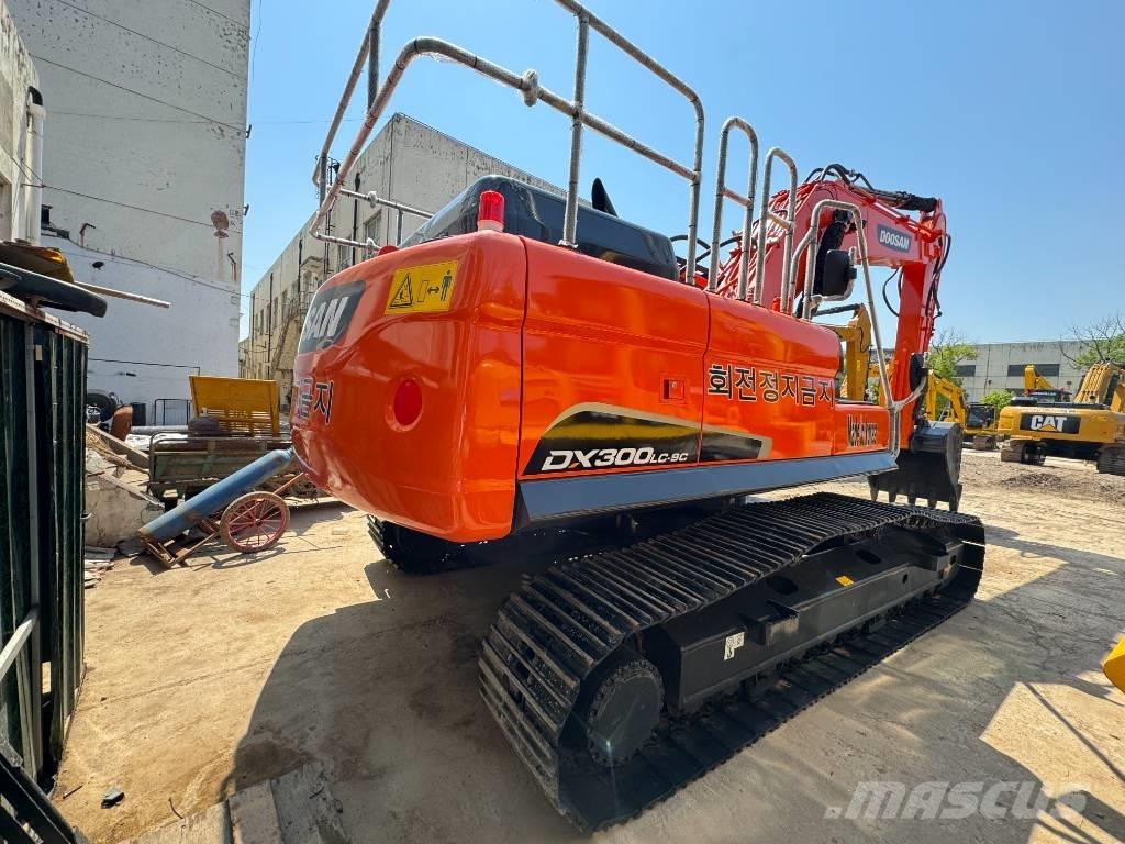 Doosan DX 300 LC-9S Crawler excavators