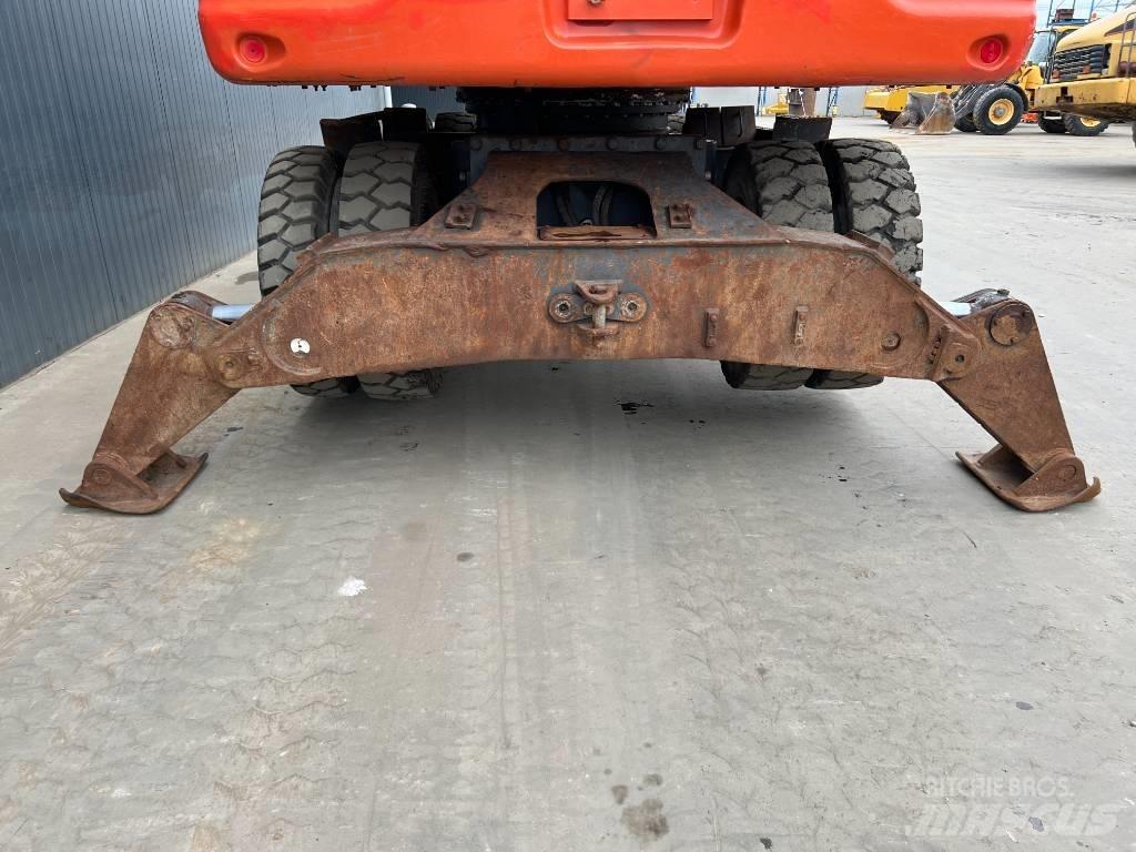Doosan DX210W Wheeled excavators