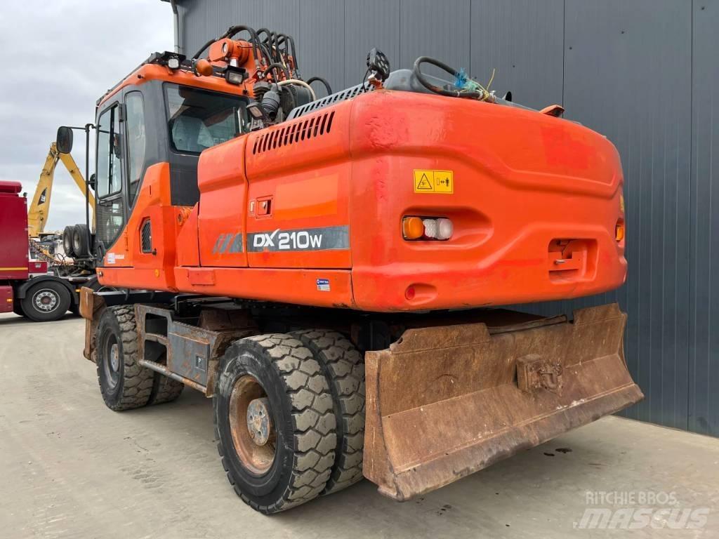 Doosan DX210W Wheeled excavators