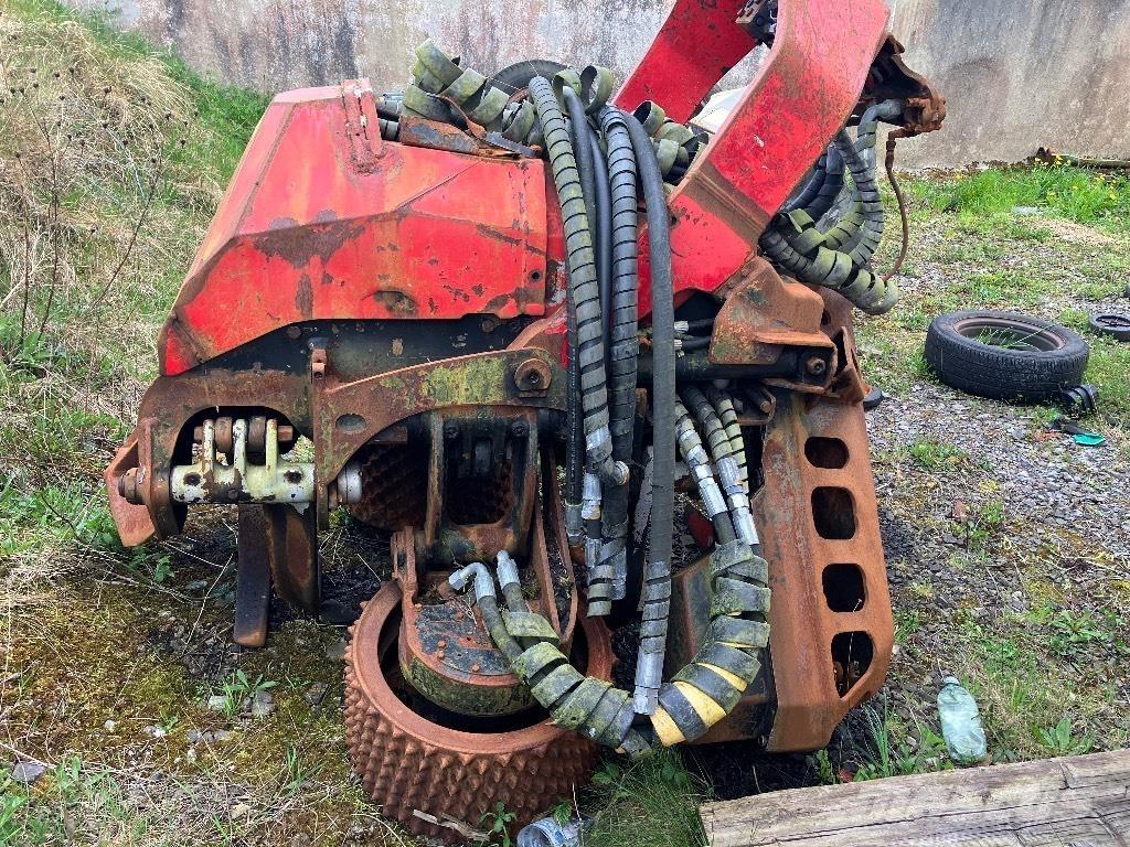 Komatsu 370.2 Harvester heads