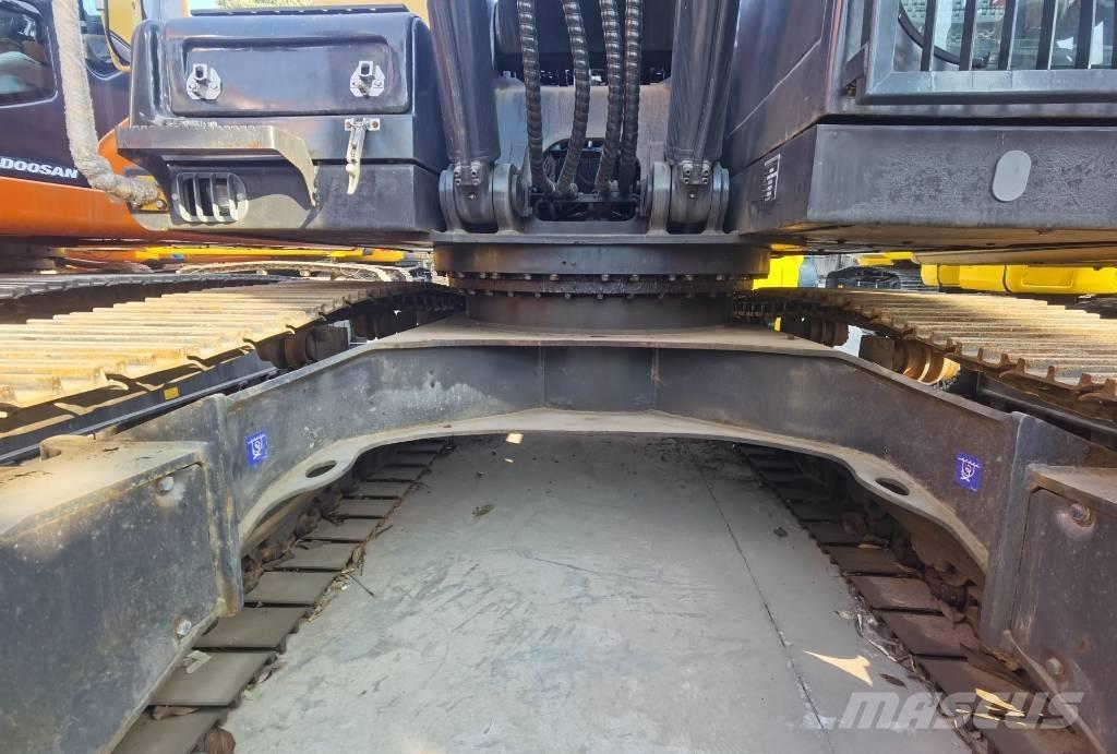 Volvo EC 220 DL Crawler excavators