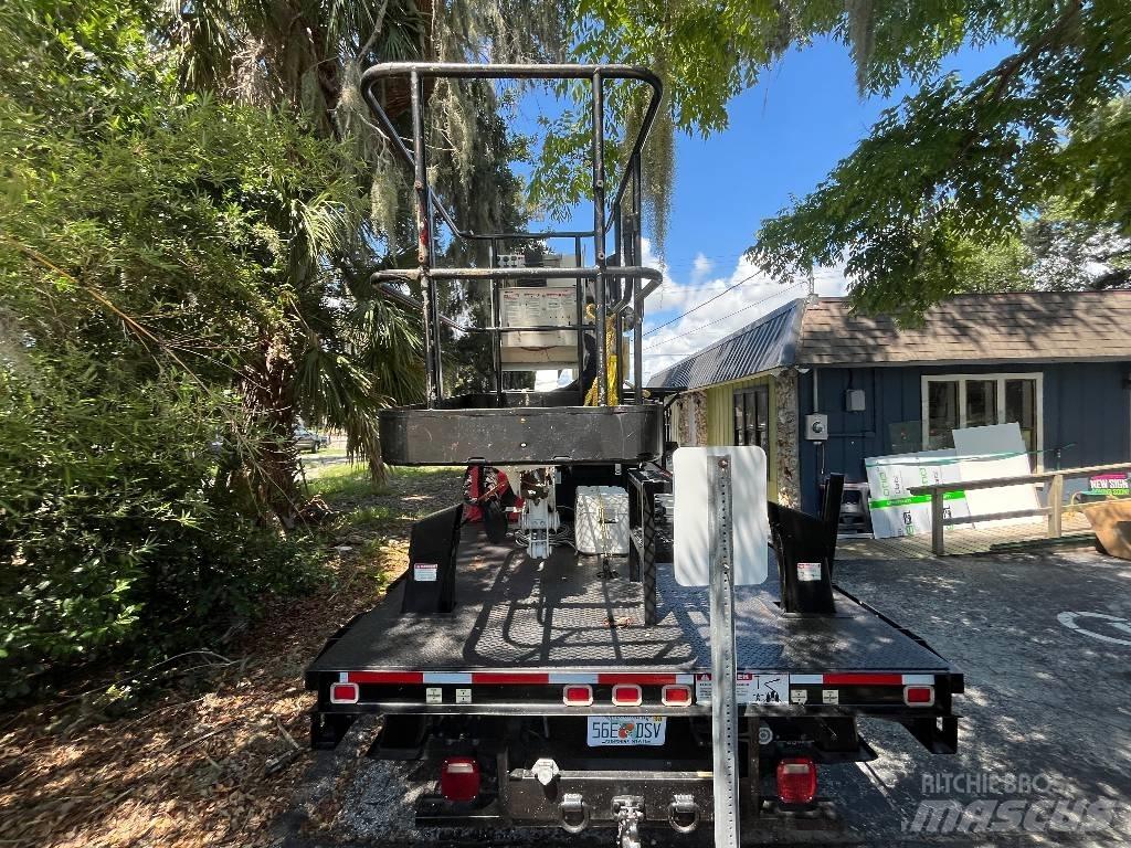 VERSALIFT VST39TN Truck mounted platforms
