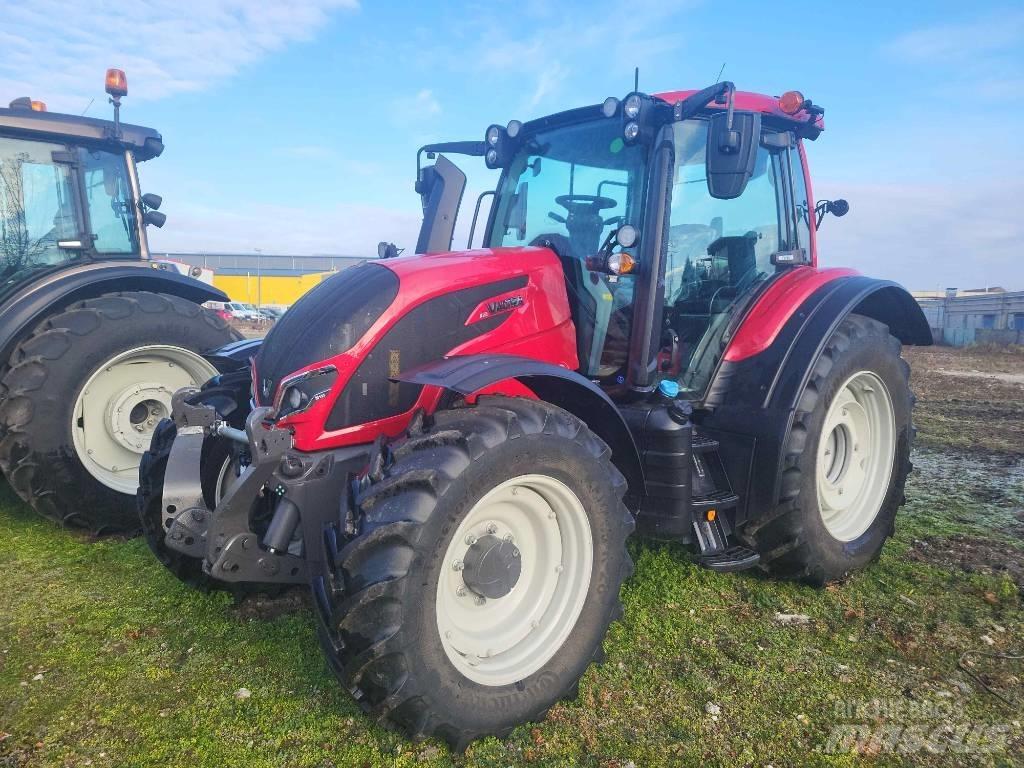 Valtra N 155 Versu Tractors