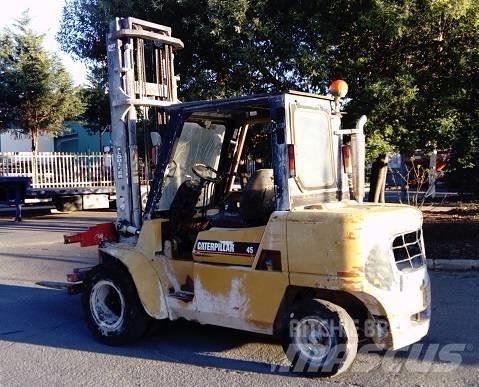CAT DP 45 K Diesel trucks