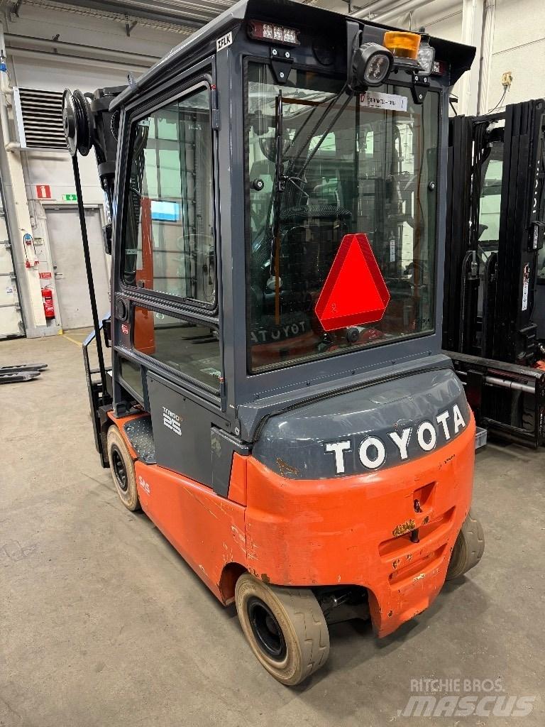 Toyota 8FBMKT25 Electric forklift trucks