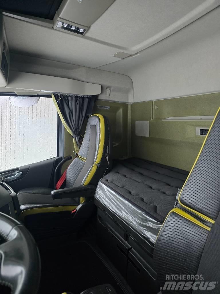 Volvo FH 16 750 Tipper trucks