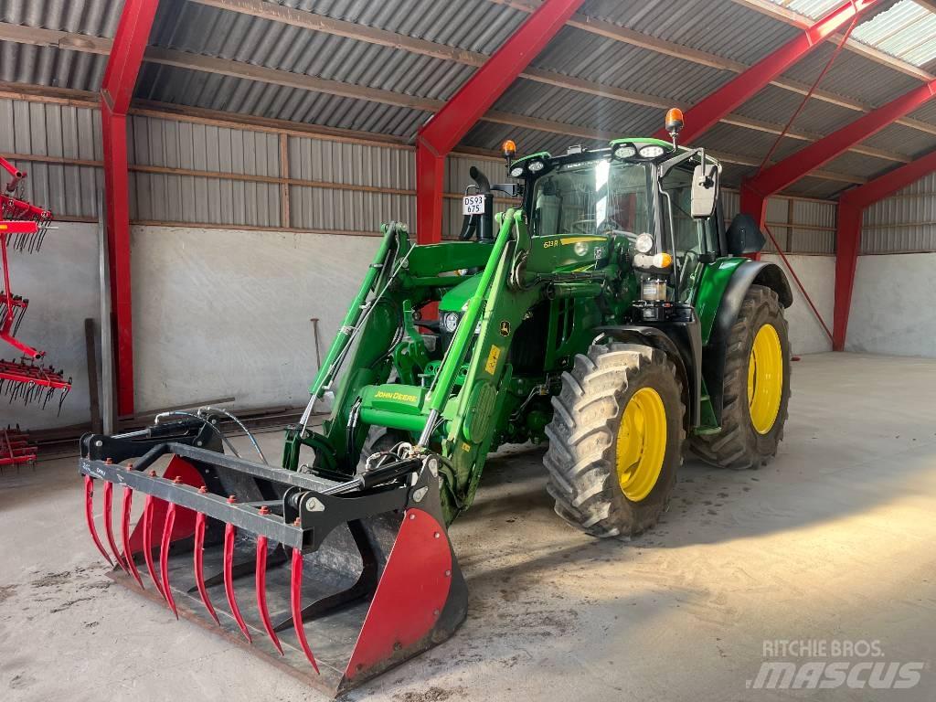 John Deere 6120 M Tractors