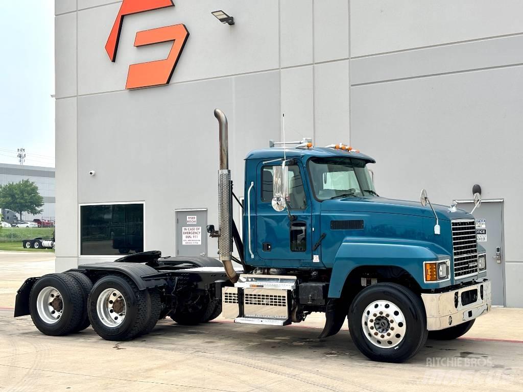 Mack Pinnacle Prime Movers
