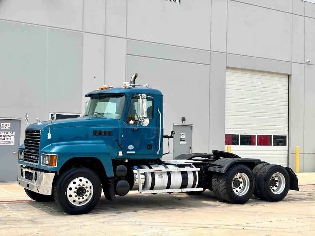 Mack Pinnacle Prime Movers