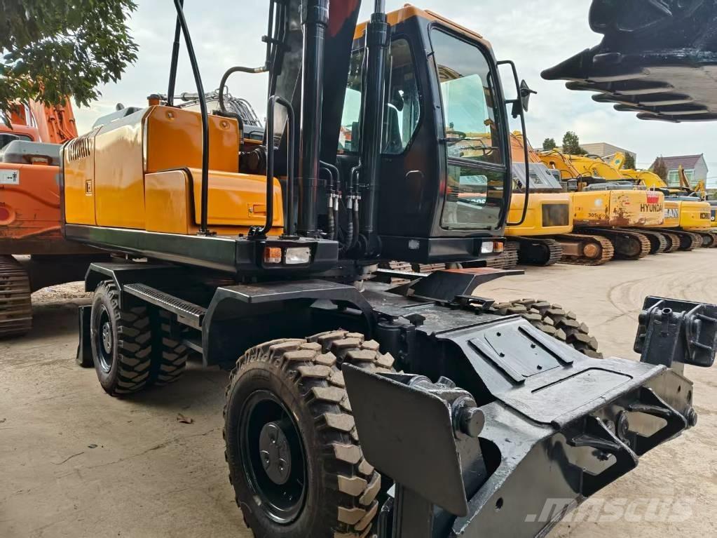 Hyundai R210w-9 Wheeled excavators