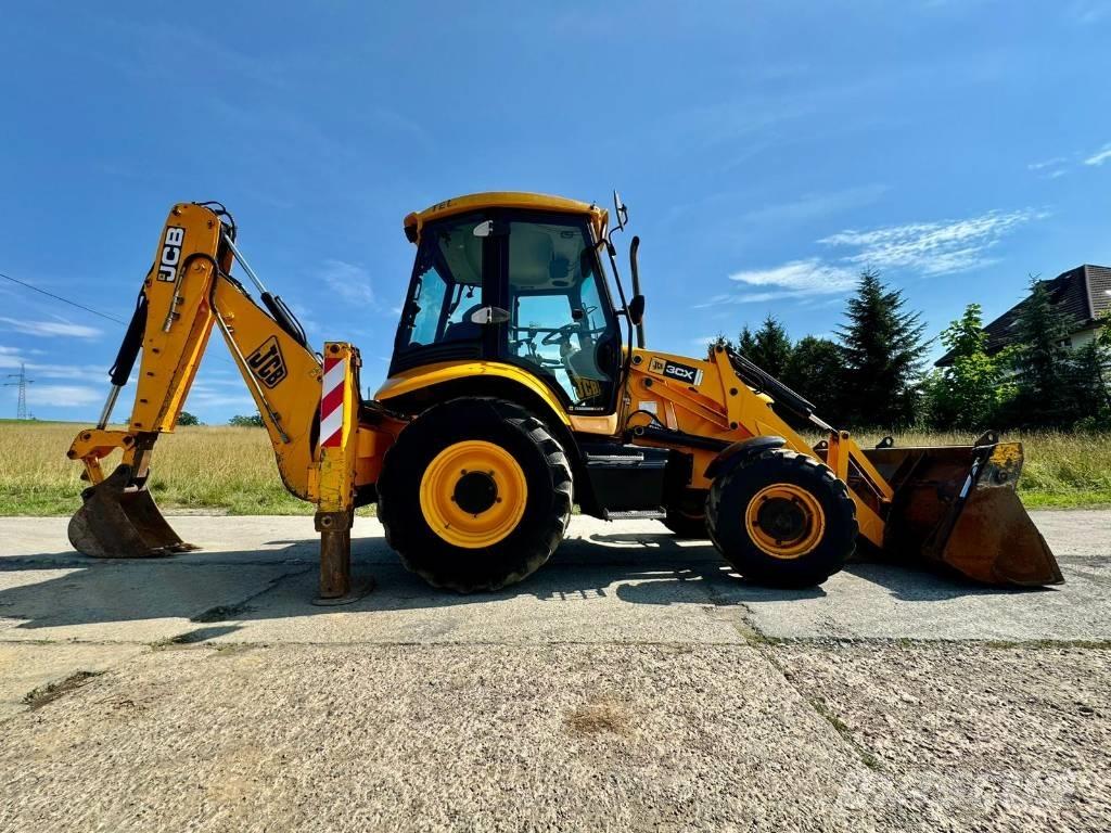 JCB 3 CX Backhoe