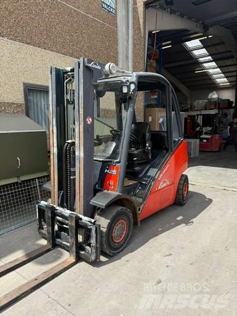 Linde H 25 D Diesel trucks
