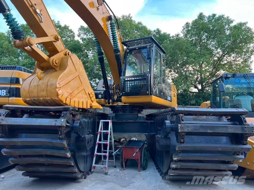 CAT 320D2 Amphibious Excavators