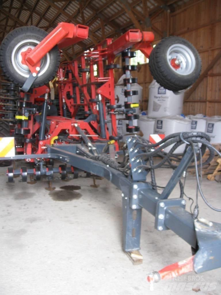 Tume Harrov T600 Harrows