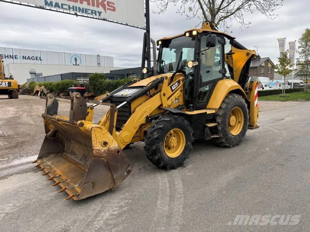 CAT 432F2 Backhoe