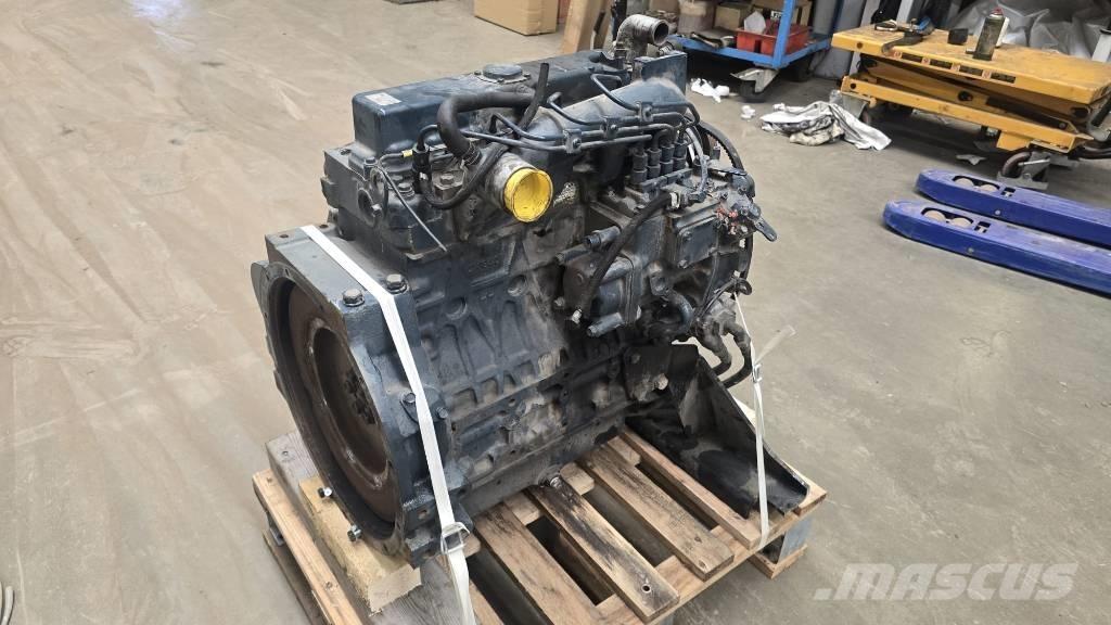 Kubota V 2403 Engines