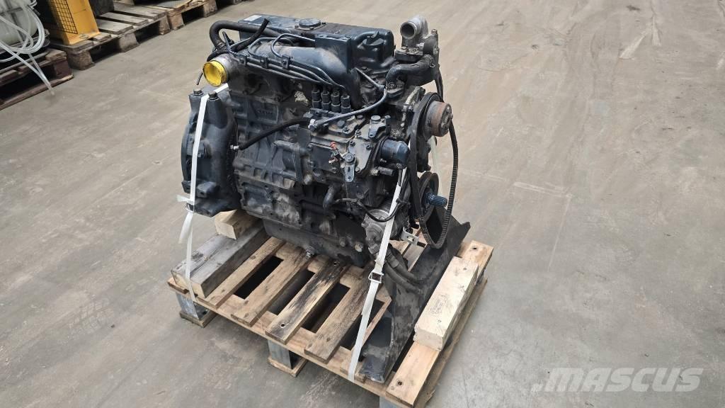 Kubota V 2403 Engines