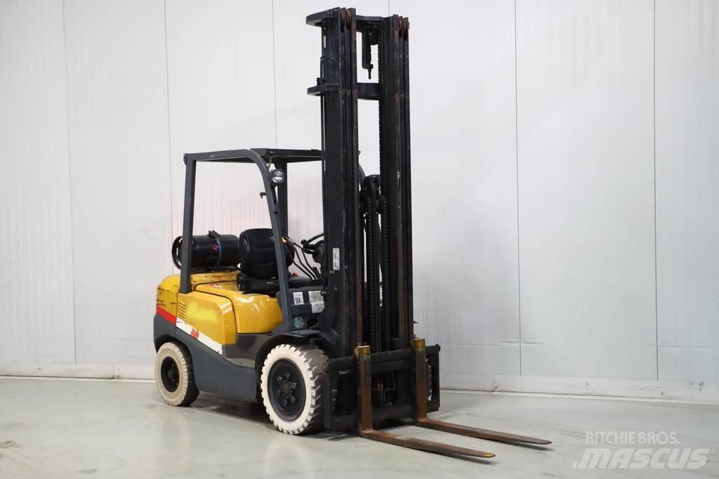 TCM FG30T3 LPG trucks