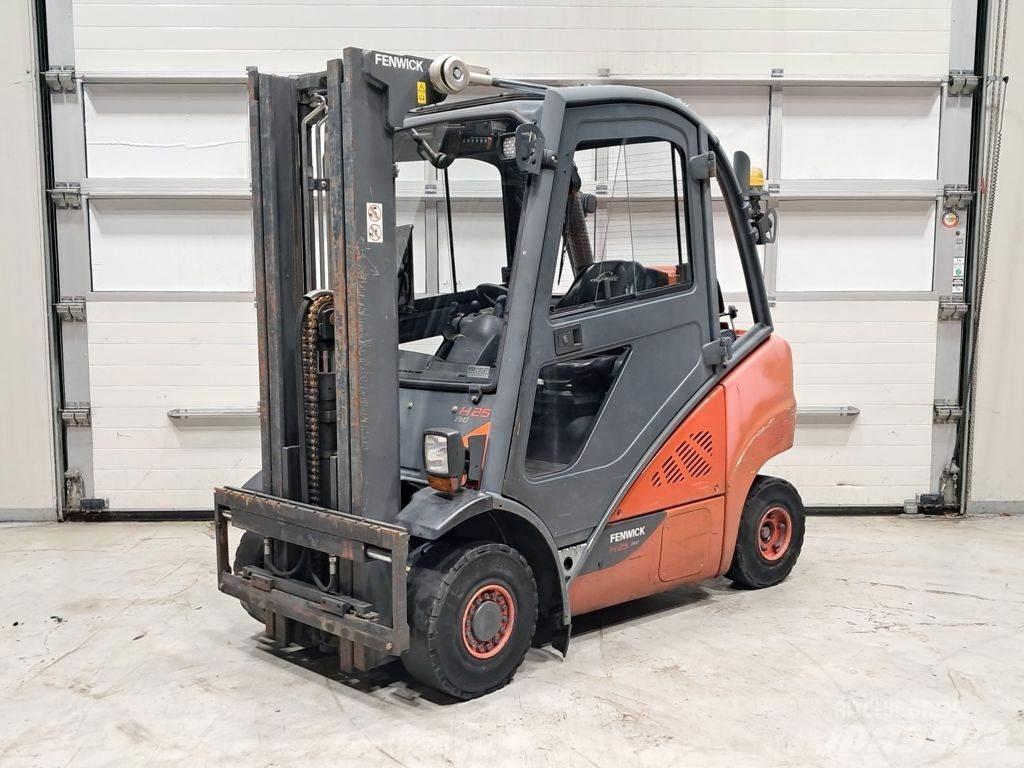 Linde H25T-02 LPG trucks