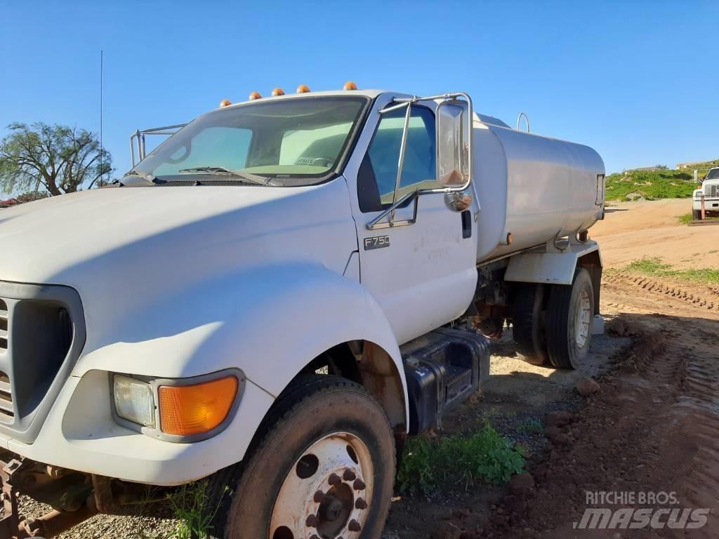 Ford F 750 Water bowser