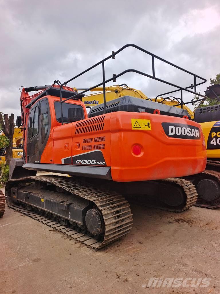 Doosan DX 300LC-9C Crawler excavators
