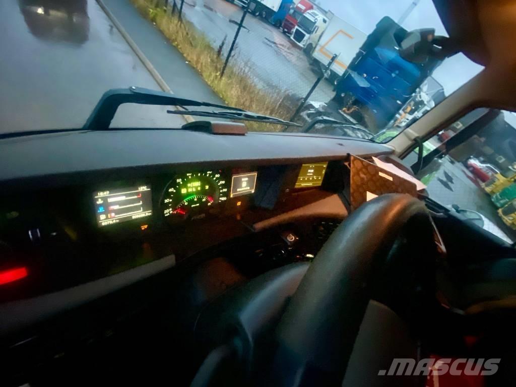 Volvo FH 16 750 Chassis Cab trucks