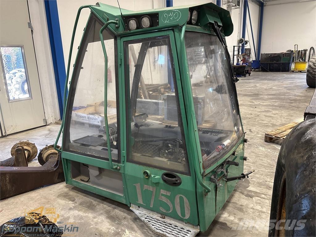 Gremo  Cabins and interior