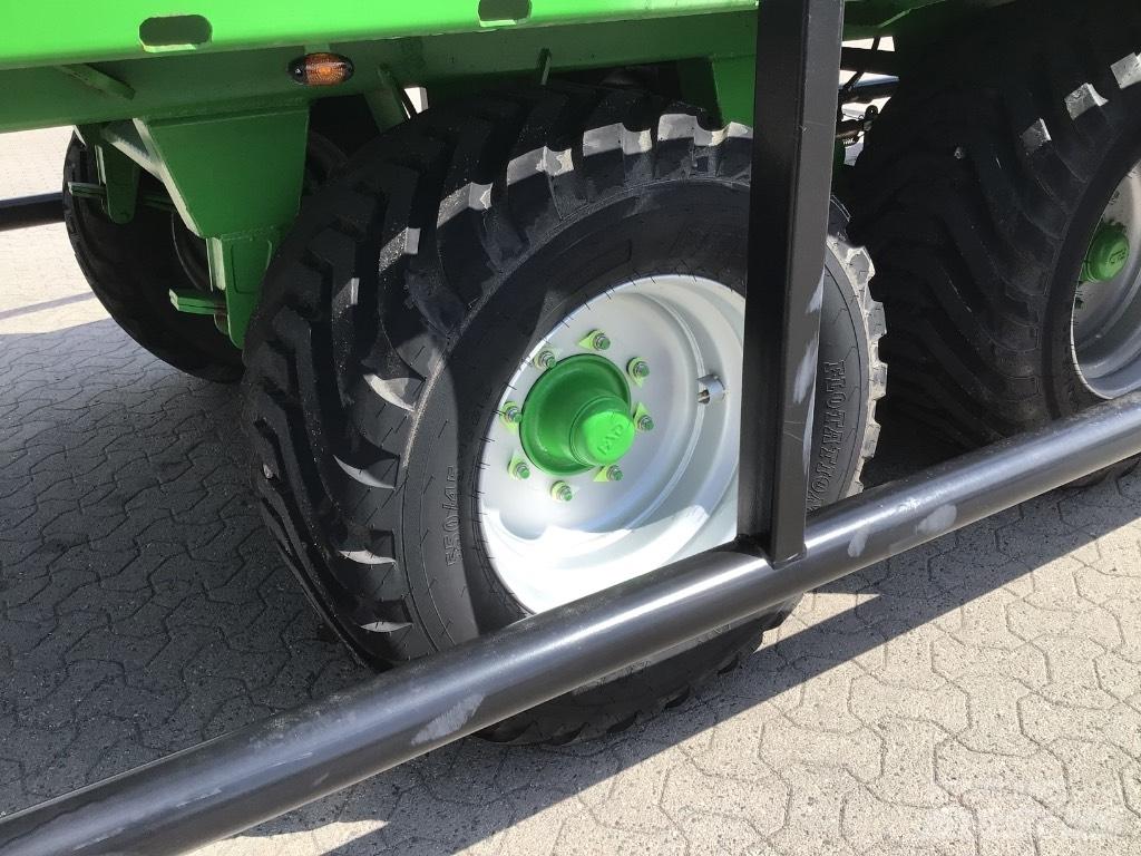 Dinapolis RP 9000 Bale trailers