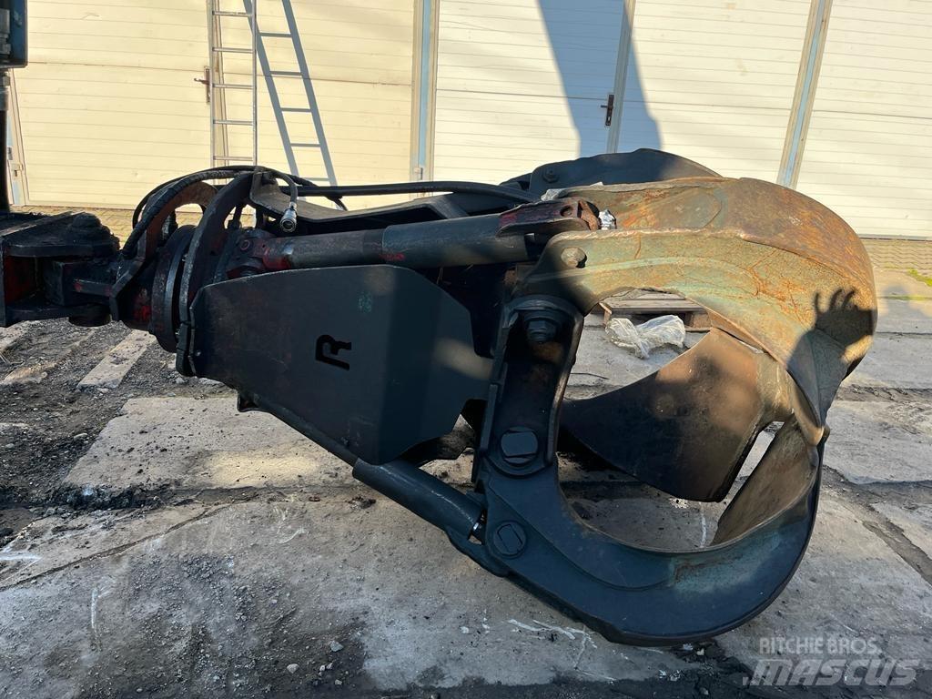 Fuchs MHL 350 Waste / industry handlers