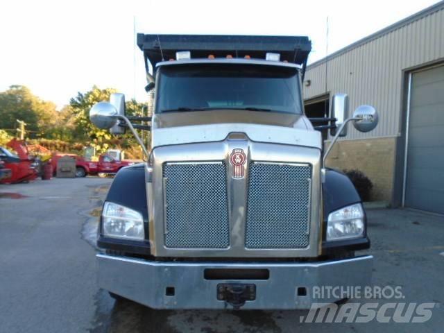 Kenworth T 880 Tipper trucks