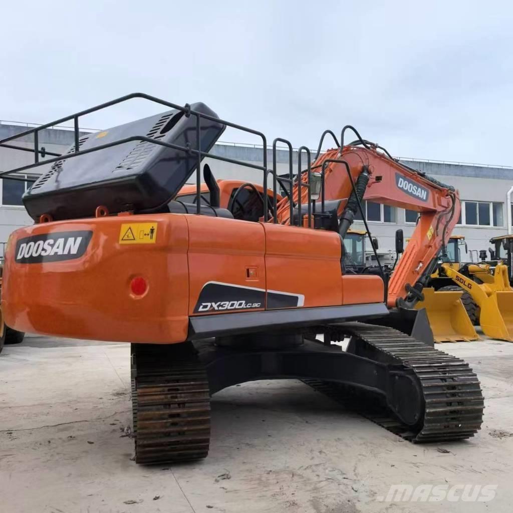 Doosan DX 300 Crawler excavators