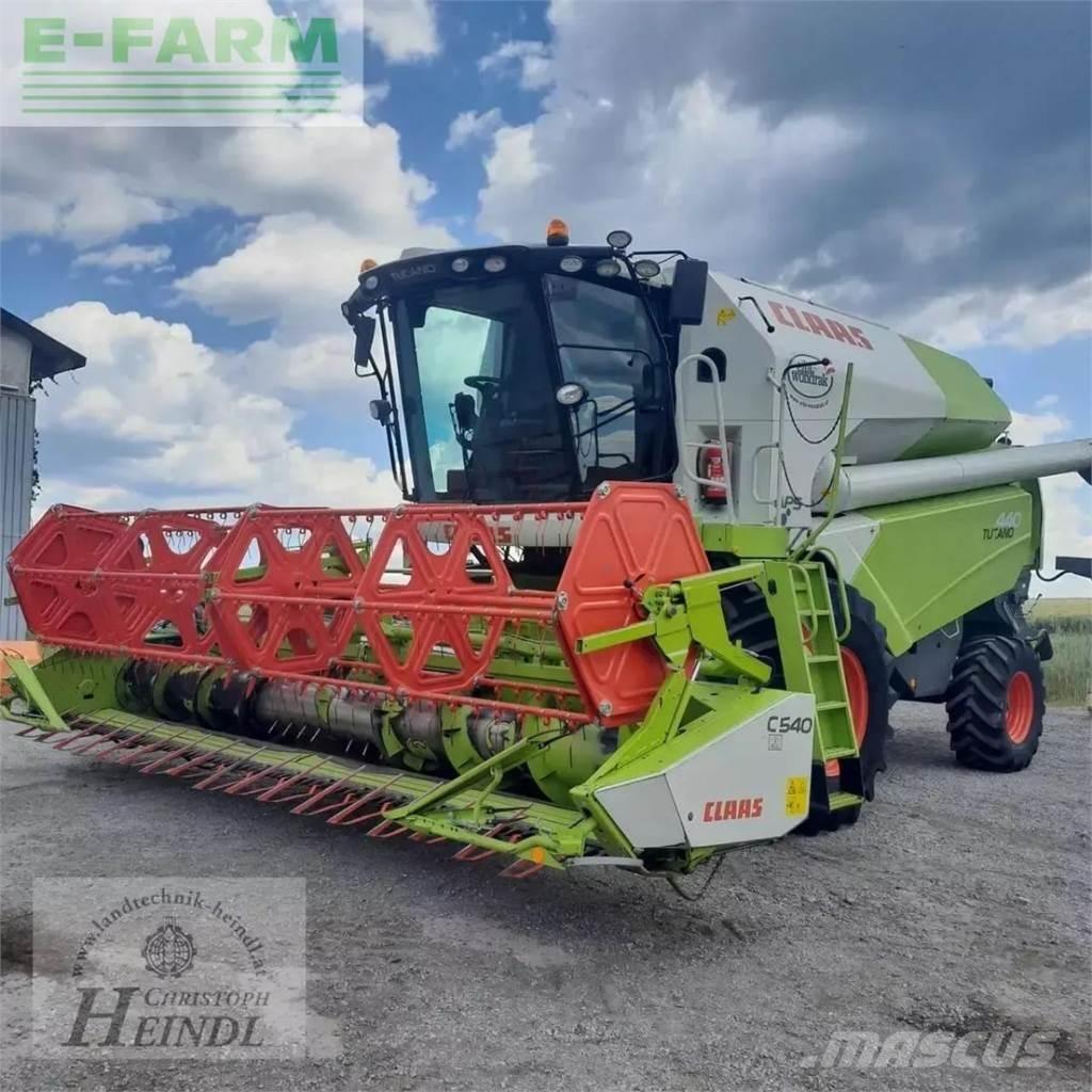 CLAAS tucano 440 Combine harvesters